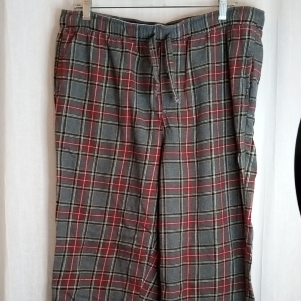 Eddie Bauer Men's Gray and Red Plaid Pants